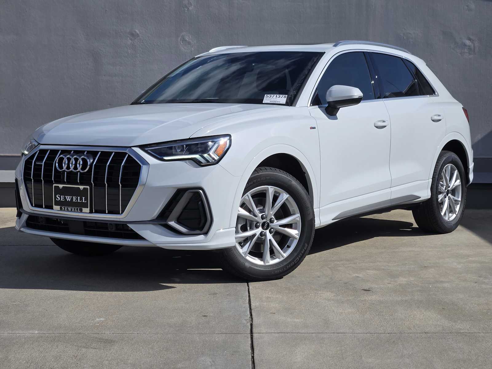 2025 Audi Q3 S line Premium