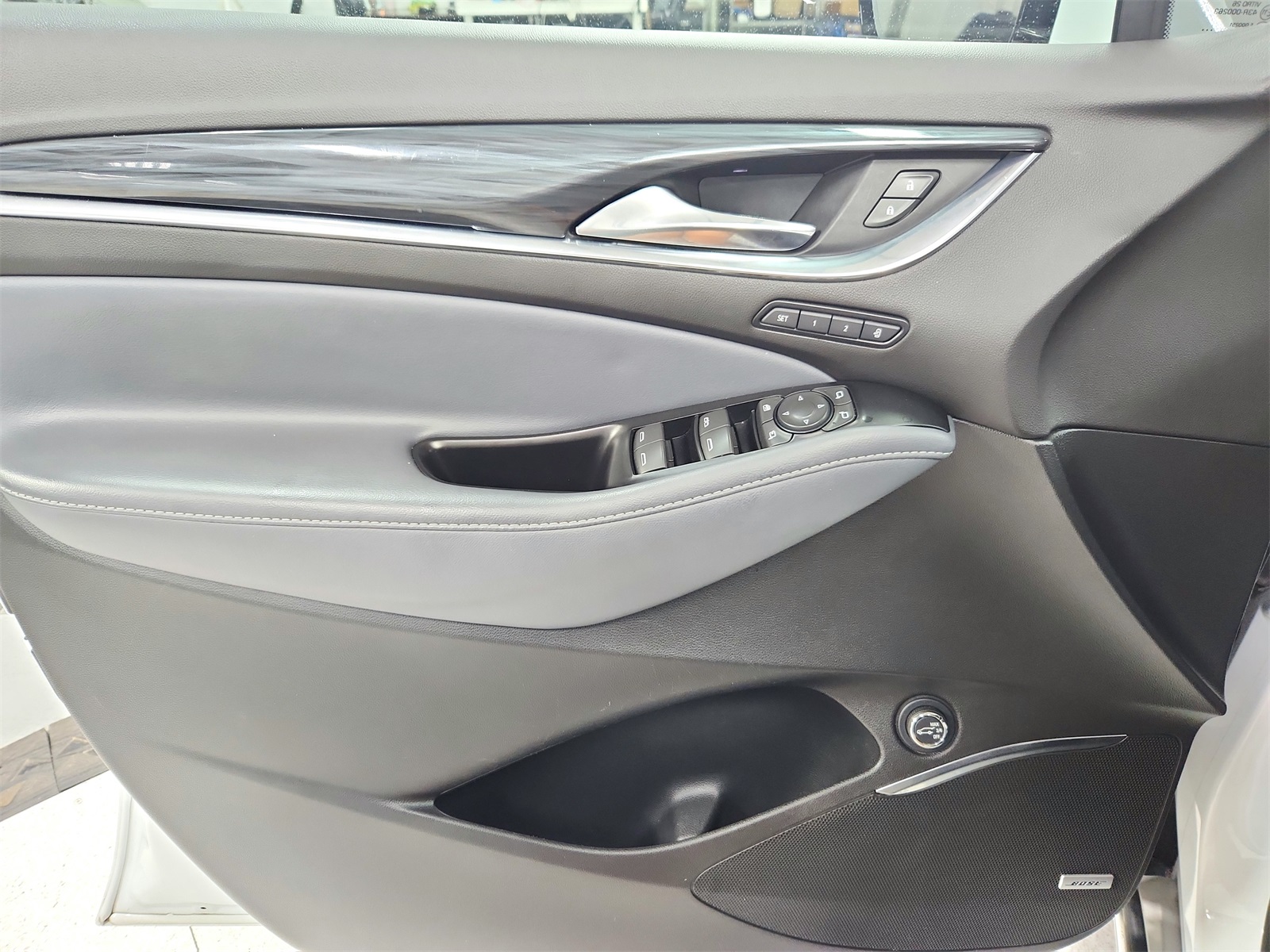 2024 Buick Enclave Premium photo 38