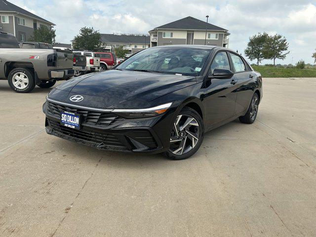 2025 Hyundai Elantra SEL's photo