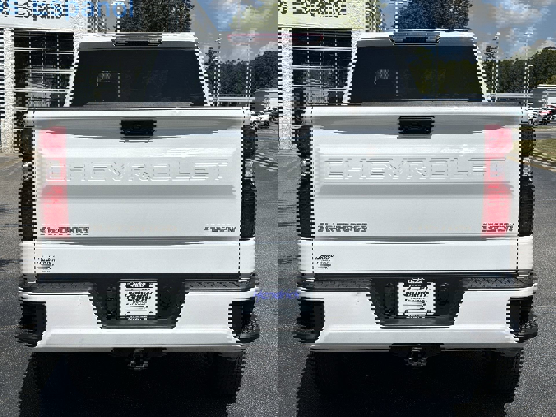2023 Chevrolet Silverado 1500 Custom photo 7