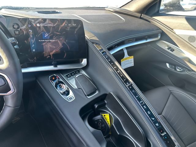 2025 Chevrolet Corvette Stingray 2LT photo 15