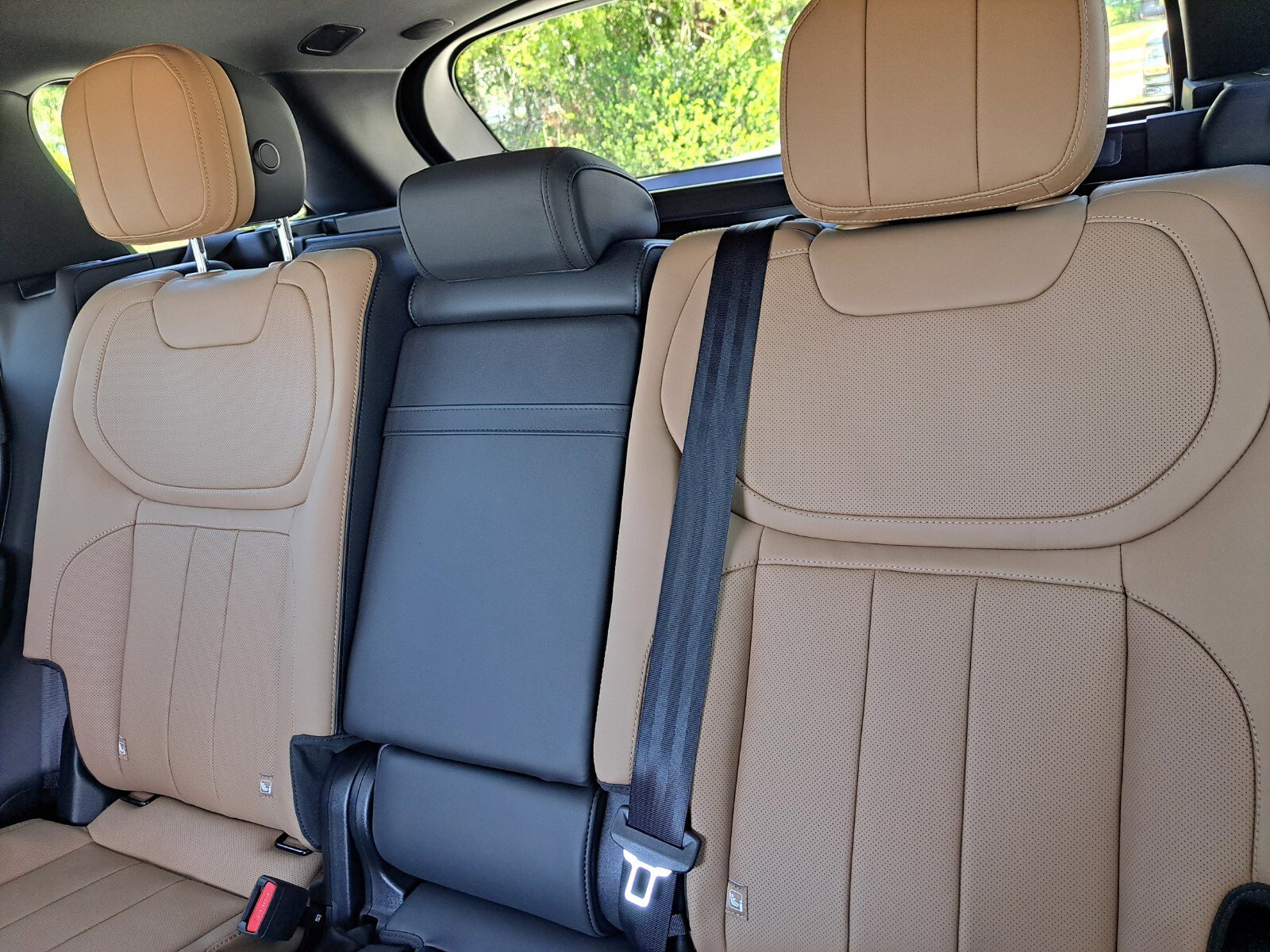 2025 Land Rover Range Rover Sport SE photo 15