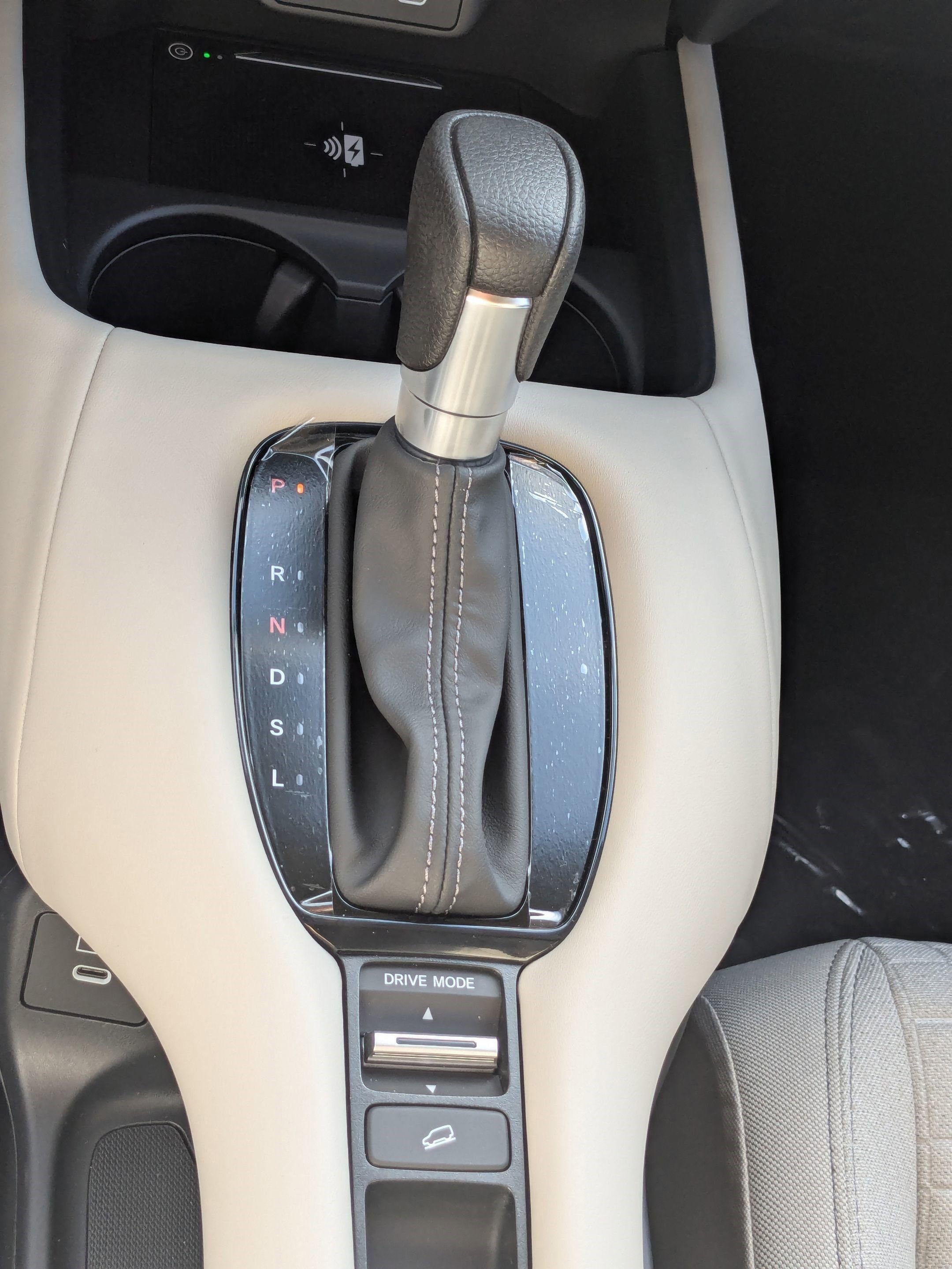 2026 Honda HR-V LX photo 12