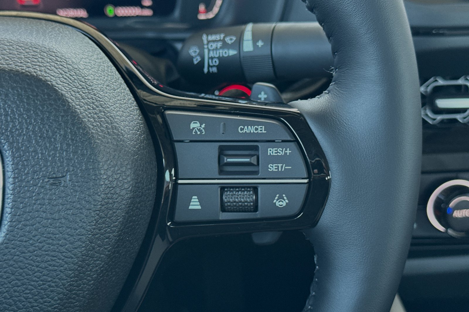 2025 Honda Accord Hybrid Touring photo 28