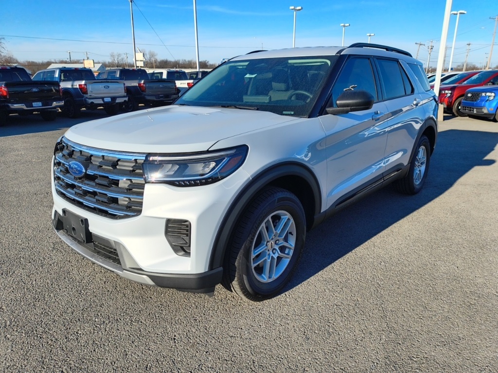 2026 Ford Explorer Active's photo