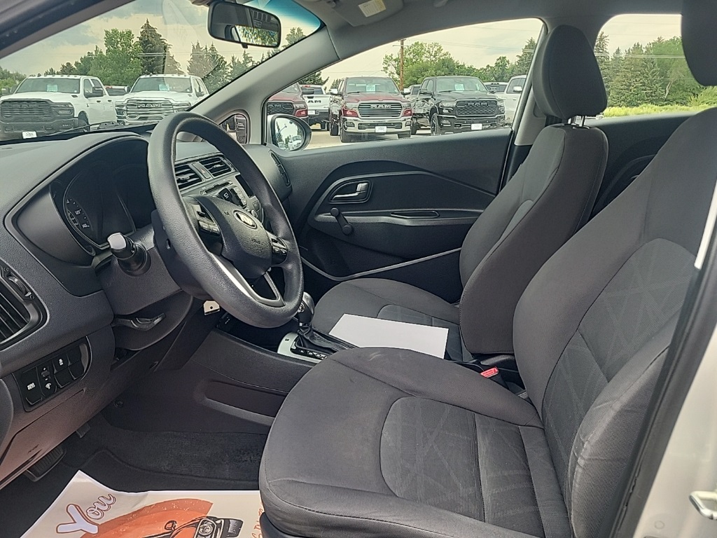 2013 Kia Rio LX photo 4