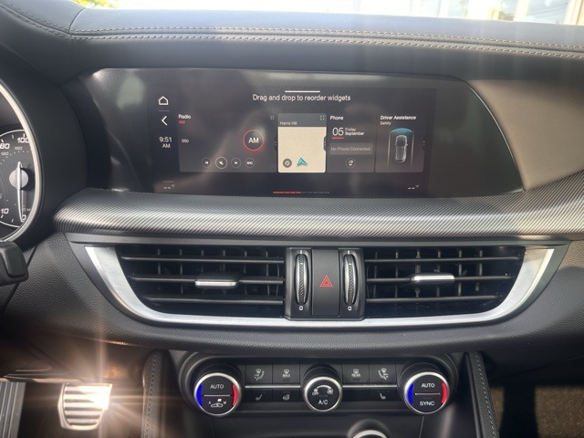 2022 Alfa Romeo Stelvio Ti Sport photo 16