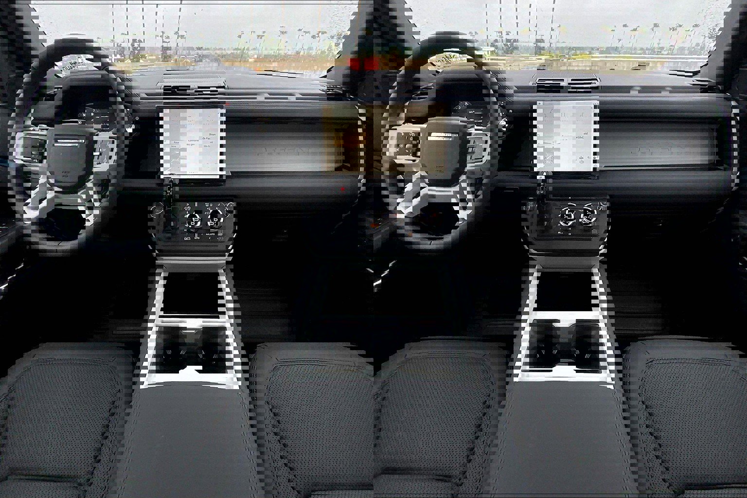 2025 Land Rover Defender 110 S photo 4