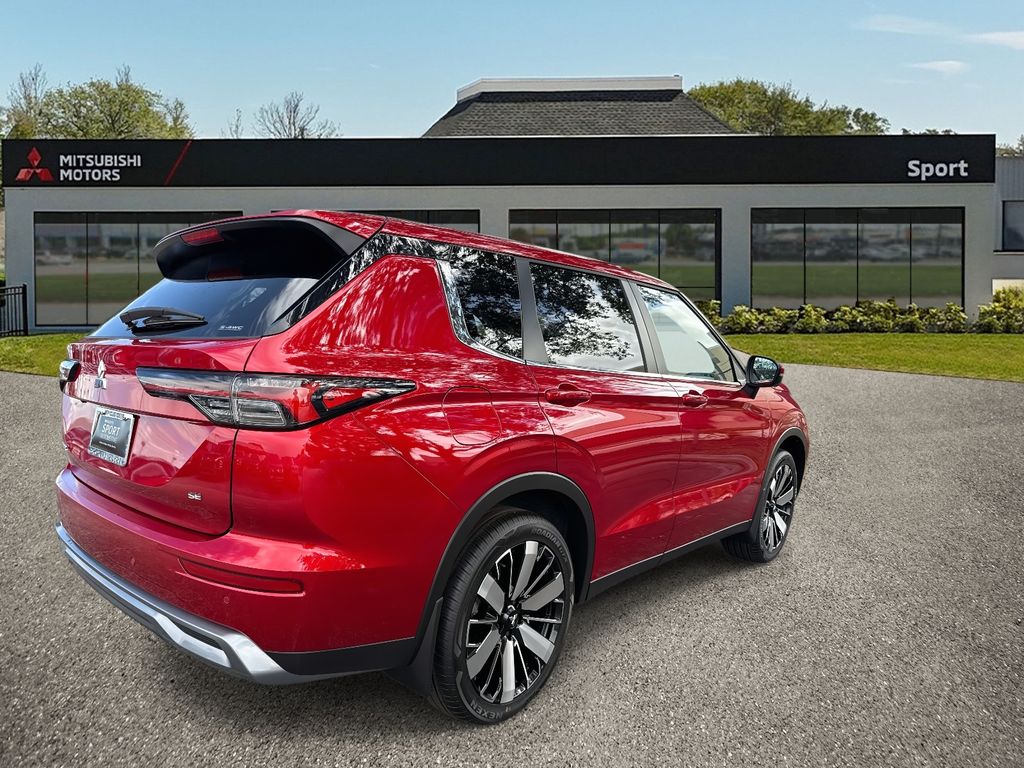 2025 Mitsubishi Outlander SE Ralliart photo 3