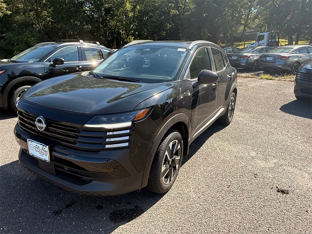 2025 Nissan Kicks SV photo 2