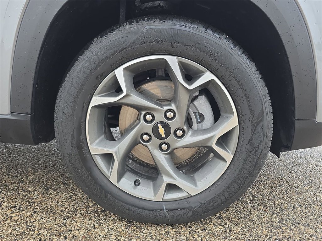 2024 Chevrolet Trax LT photo 28