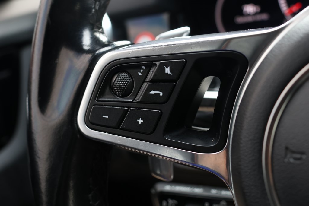 2020 Porsche Cayenne Coupe S photo 21