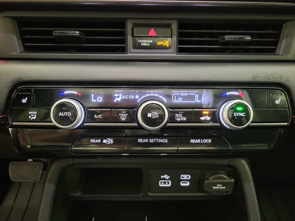 2025 Honda Pilot TrailSport photo 10