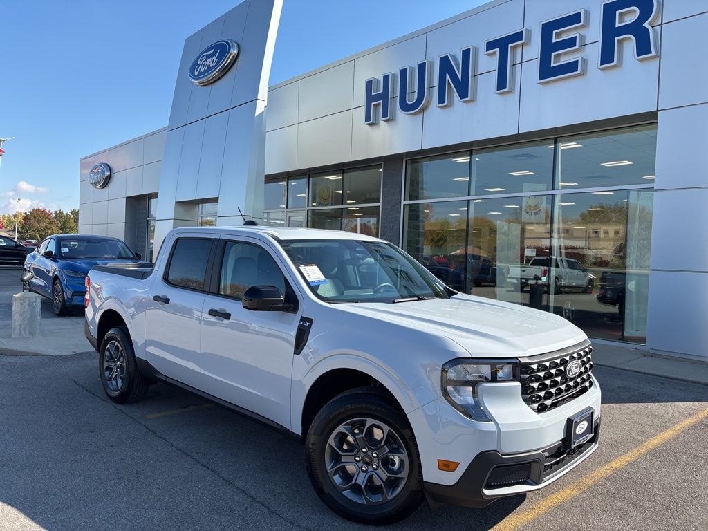 2025 Ford Maverick XLT's photo