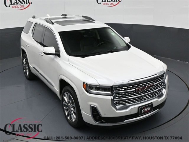 2023 GMC Acadia Denali's photo