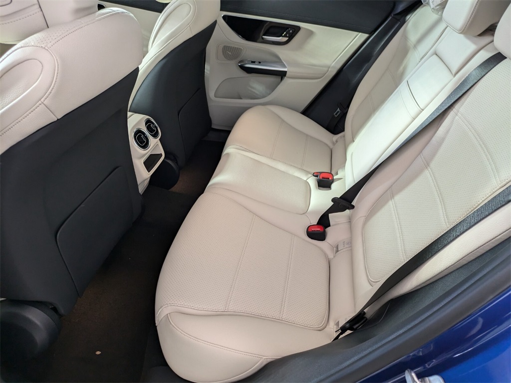 2026 Mercedes Benz GLC 300 photo 2