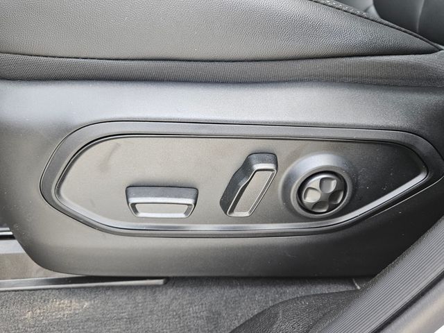 2025 Jeep Grand Cherokee Limited photo 13