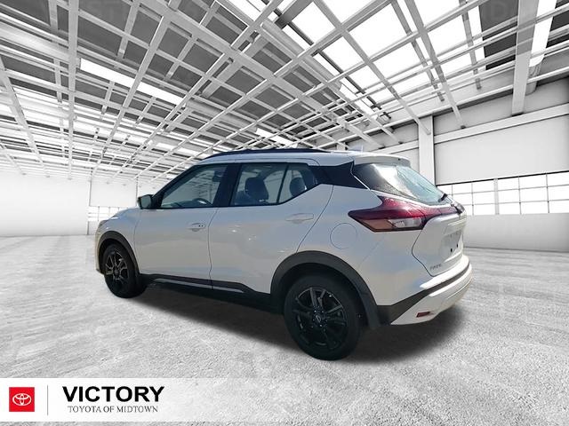 2024 Nissan Kicks SR photo 3