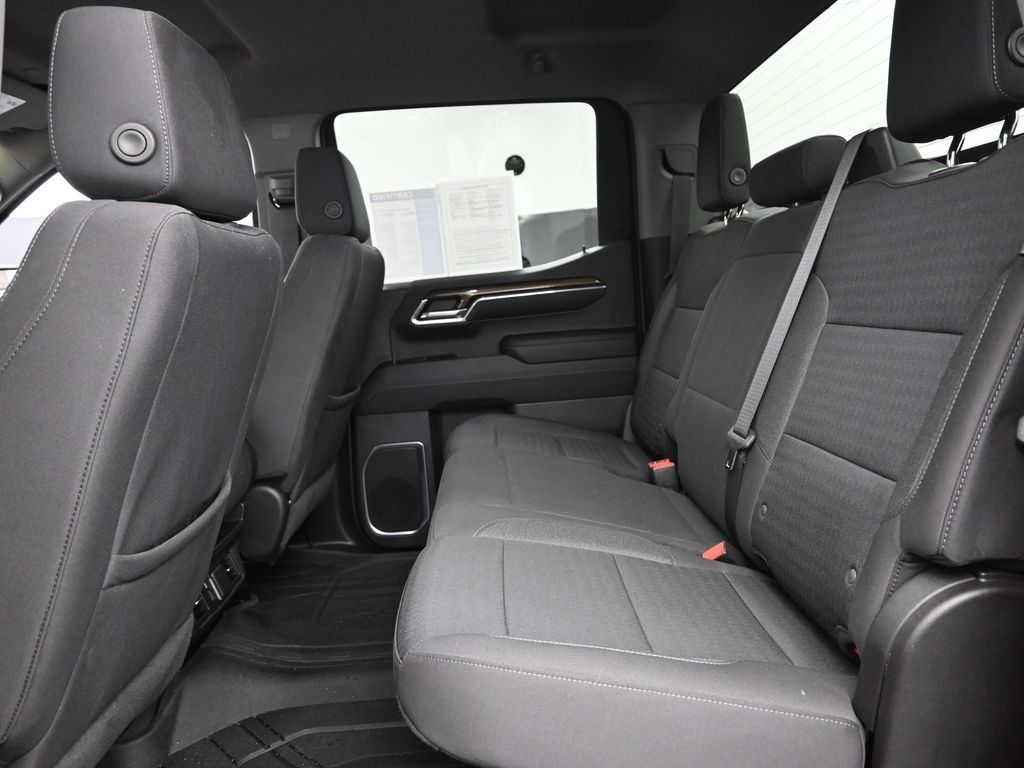 2023 Chevrolet Silverado 1500 LT photo 8
