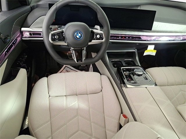 2025 Bmw 750e photo 6