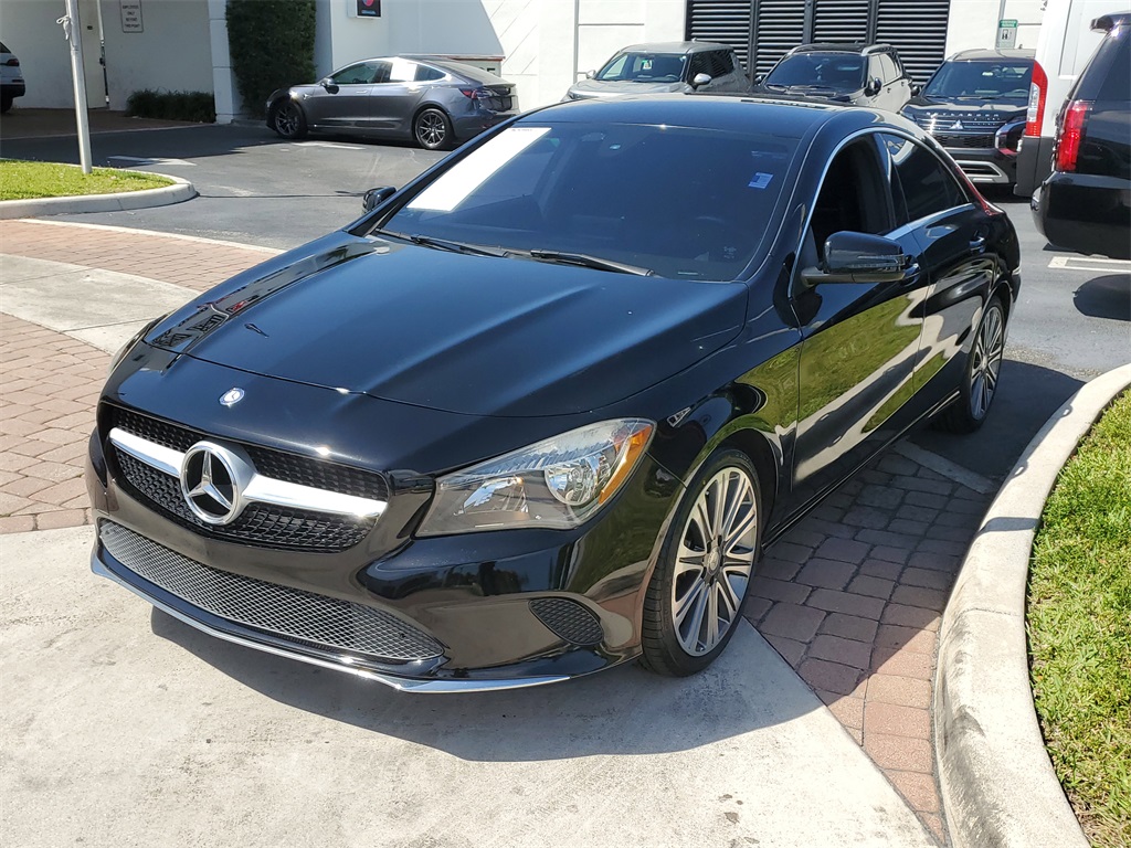 2017 Mercedes Benz CLA 250 photo 3