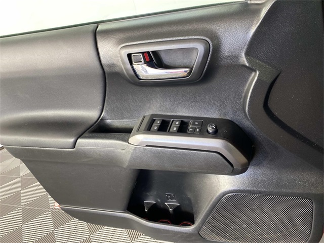 2022 Toyota Tacoma TRD Sport V6 photo 23