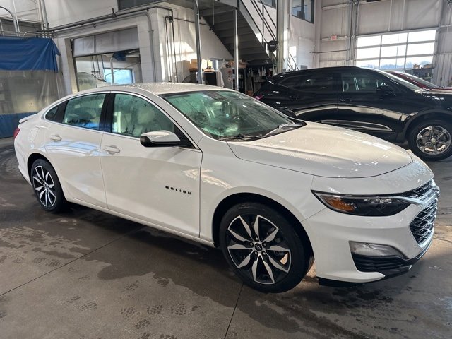 2024 Chevrolet Malibu RS's photo