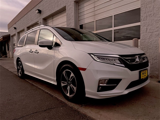 2020 Honda Odyssey Touring photo 3