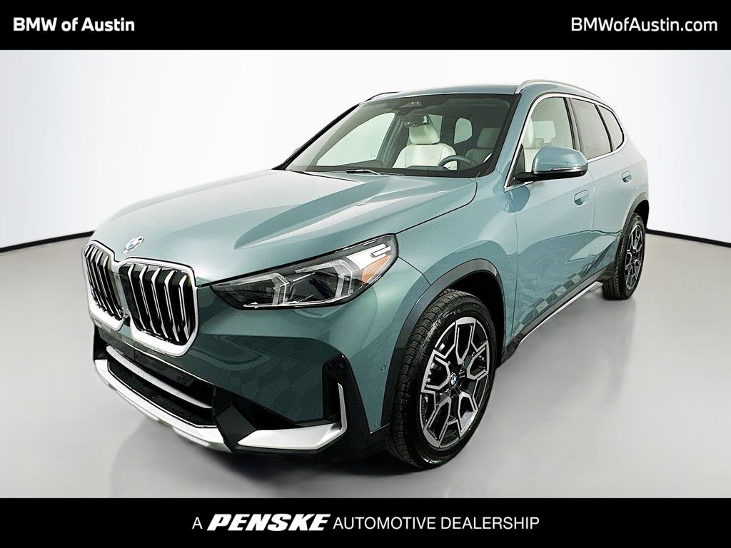 2026 BMW X1 28i's photo
