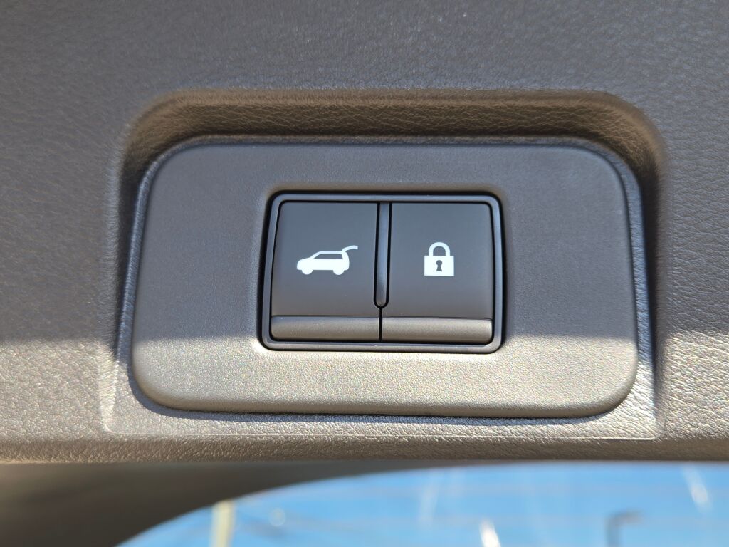 2026 Nissan Rogue SV photo 11