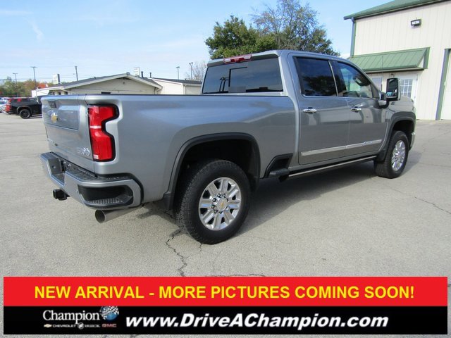 2025 Chevrolet Silverado 2500HD High Country photo 4