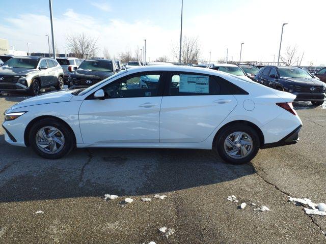 2026 Hyundai Elantra SE's photo