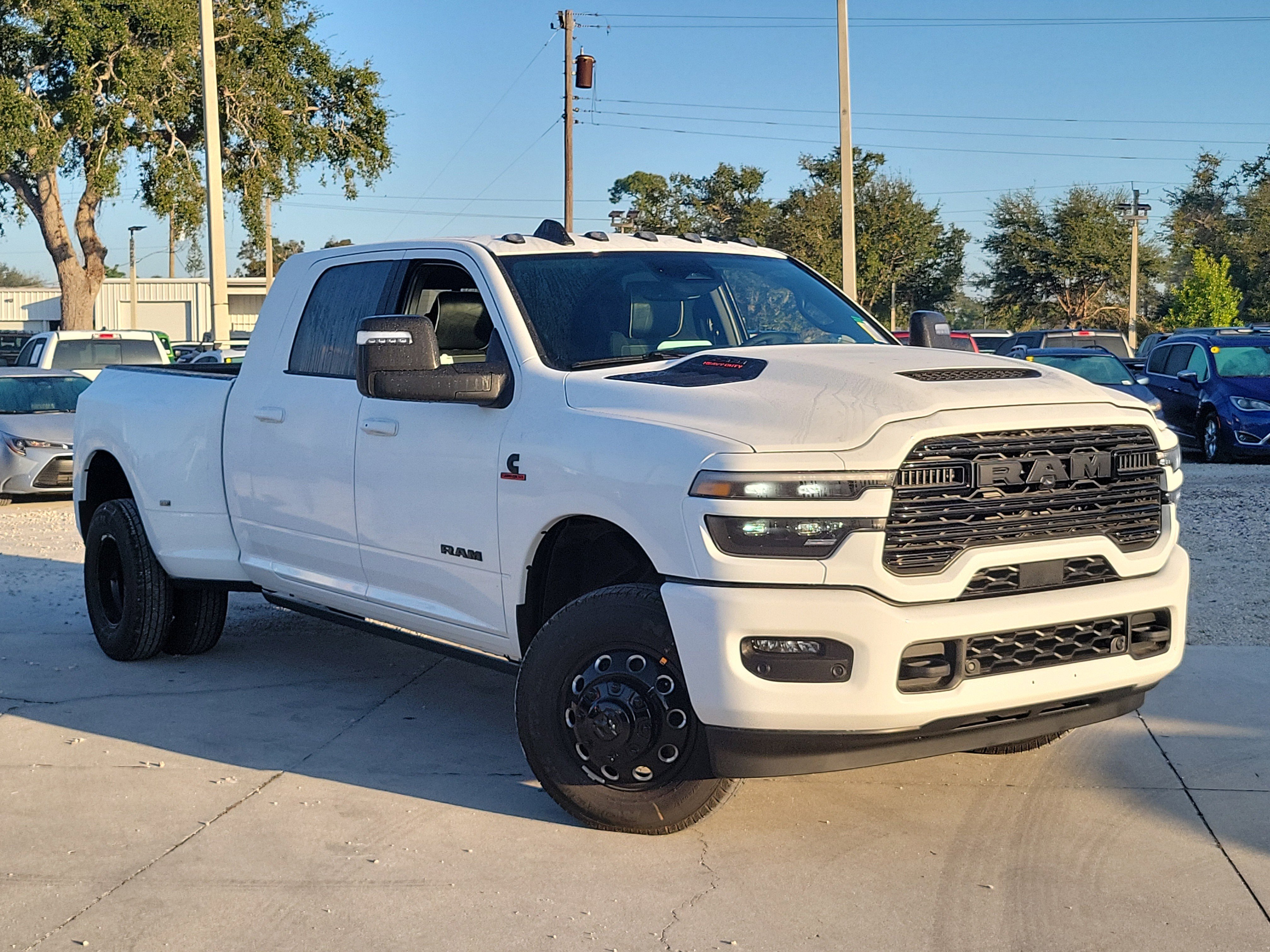 2026 RAM Ram 3500 Pickup Laramie's photo