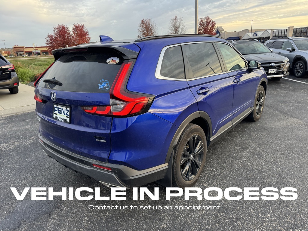 2024 Honda CR-V Hybrid Sport Touring photo 3