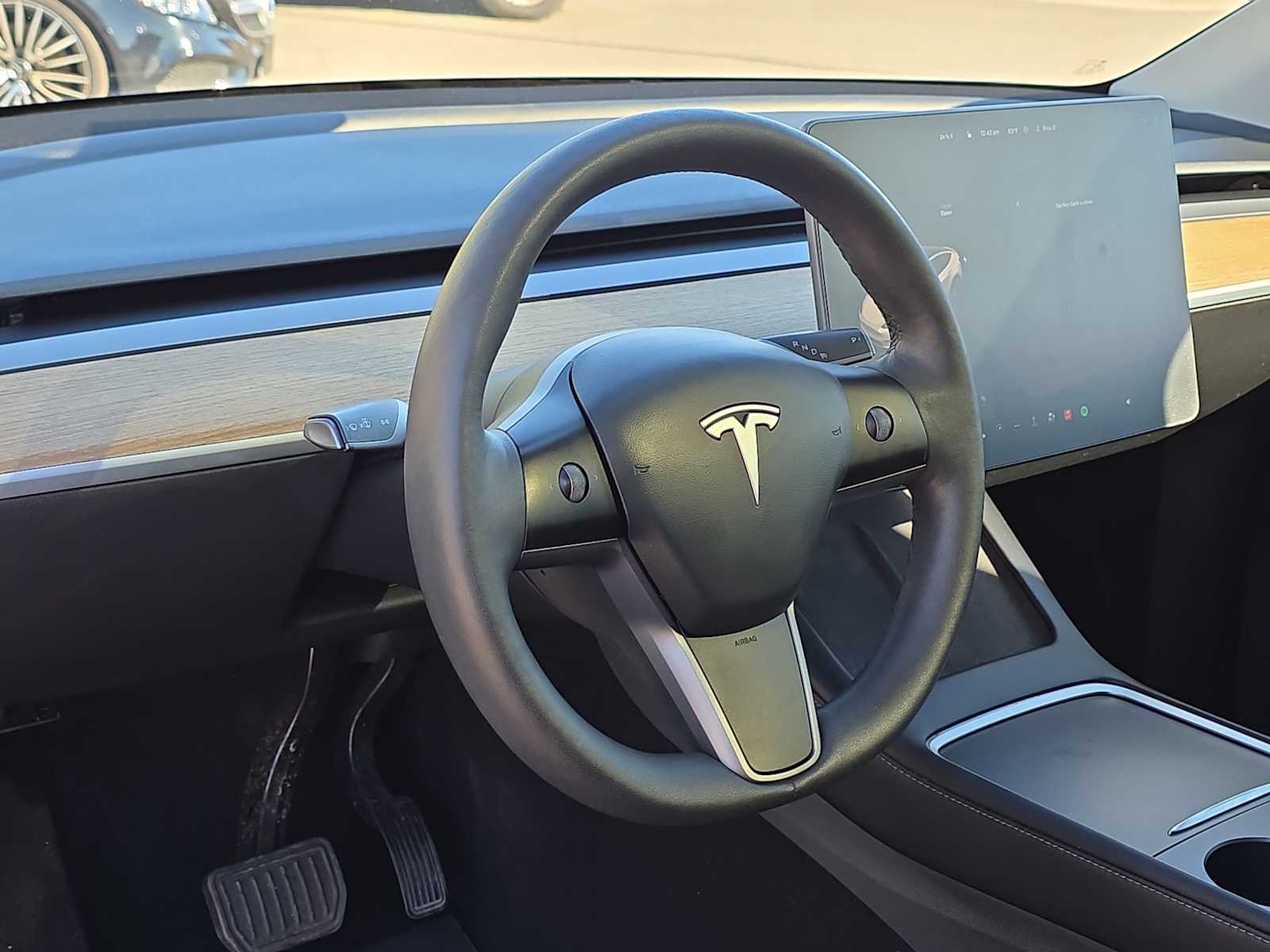 Used 2021 Tesla Model Y Long Range with VIN 5YJYGDEE5MF232398 for sale in Kansas City