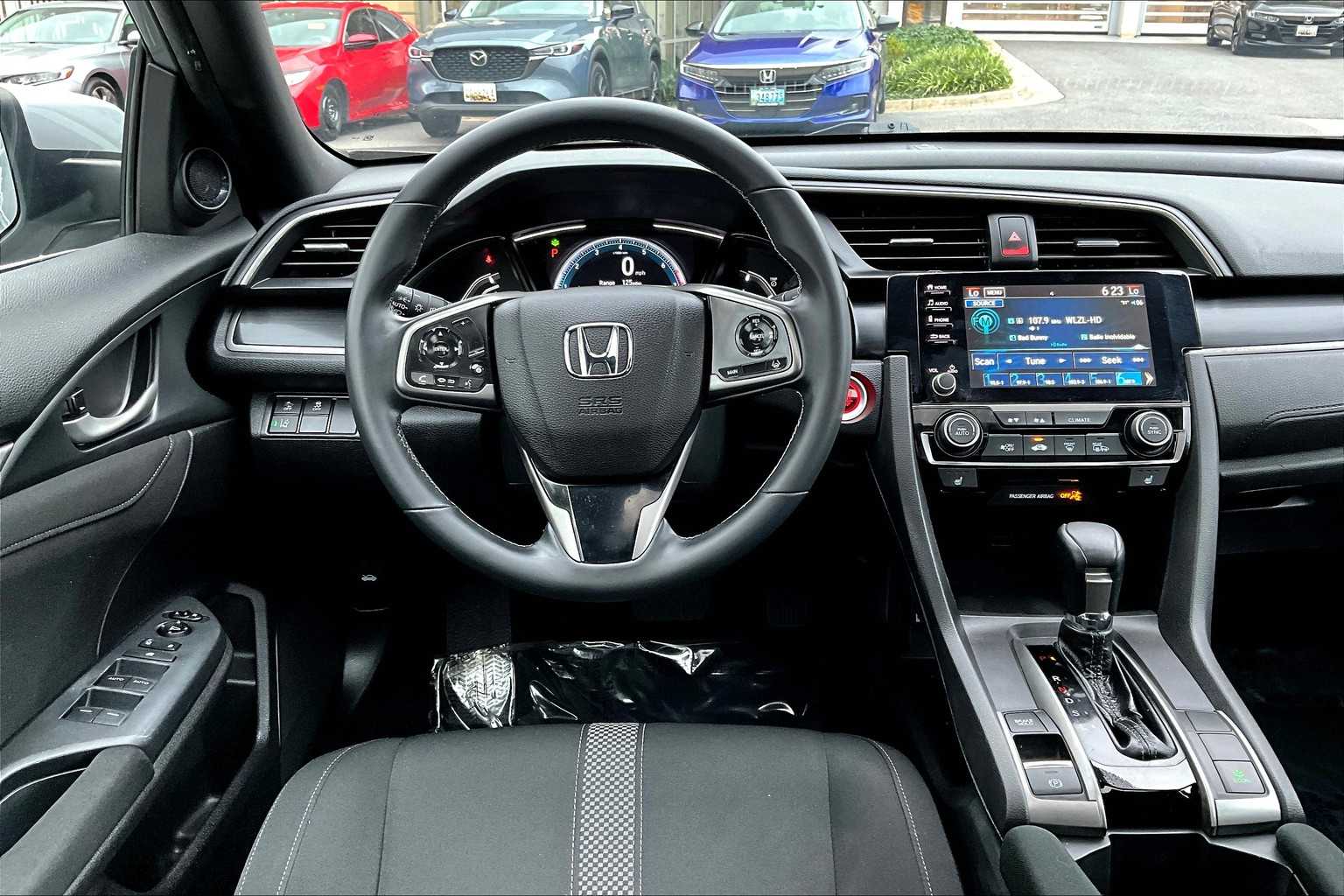 2021 Honda Civic Hatchback EX photo 5