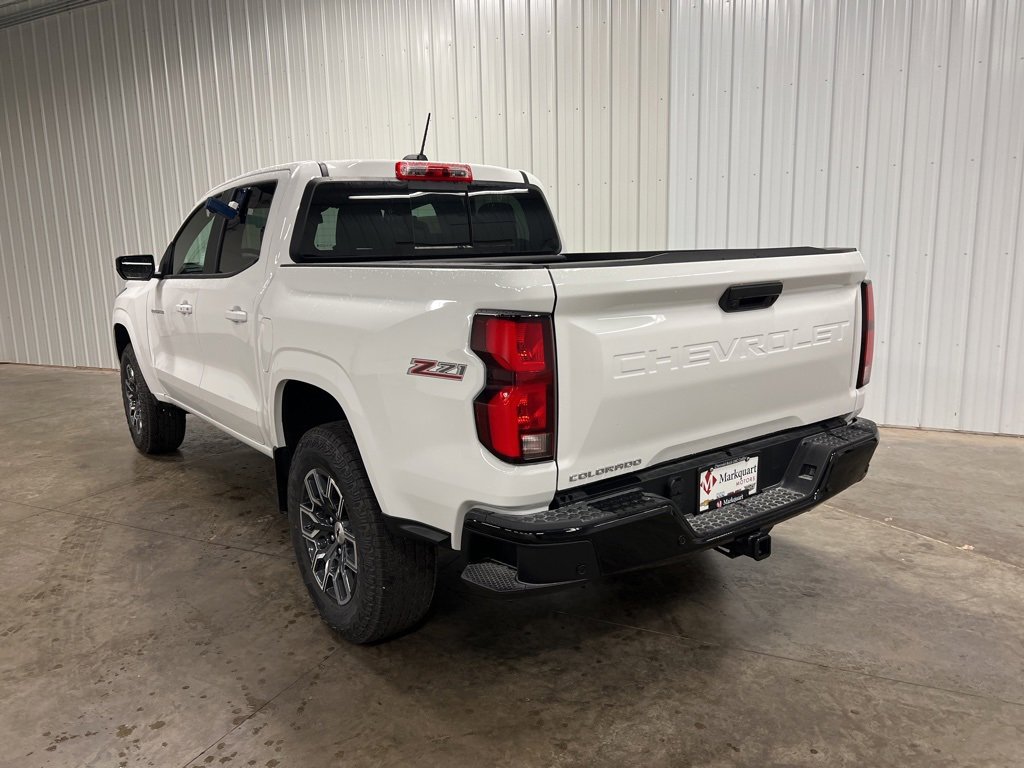 2025 Chevrolet Colorado ZR2 photo 3