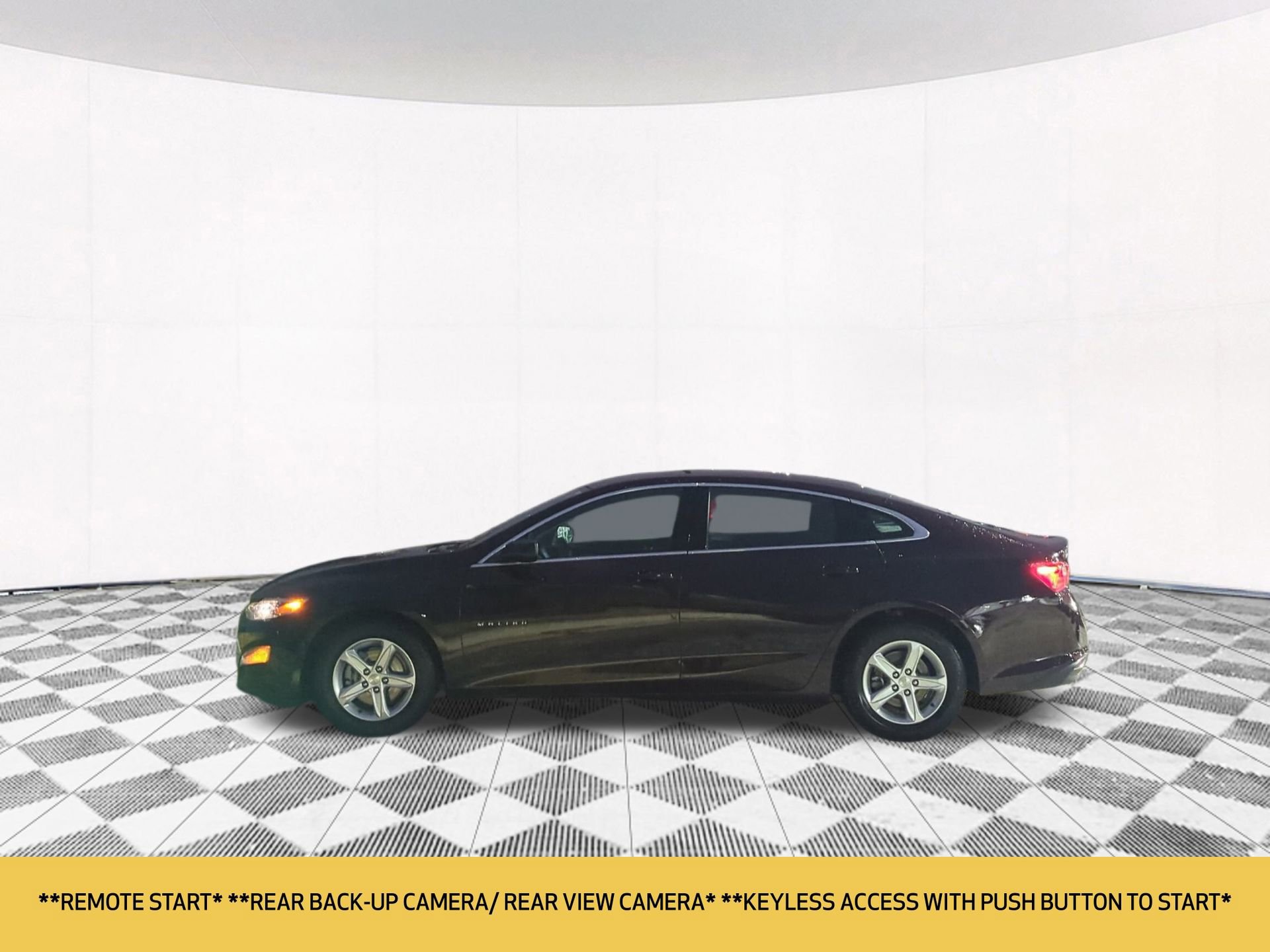 2021 Chevrolet Malibu LS photo 2