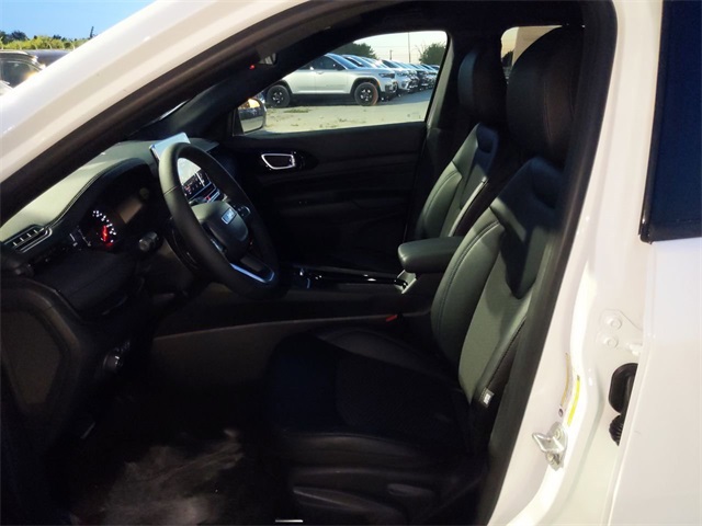 2026 Jeep Compass Latitude photo 9