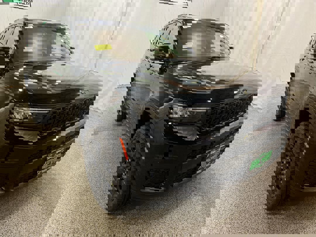 2025 Jeep Grand Cherokee L Altitude's photo