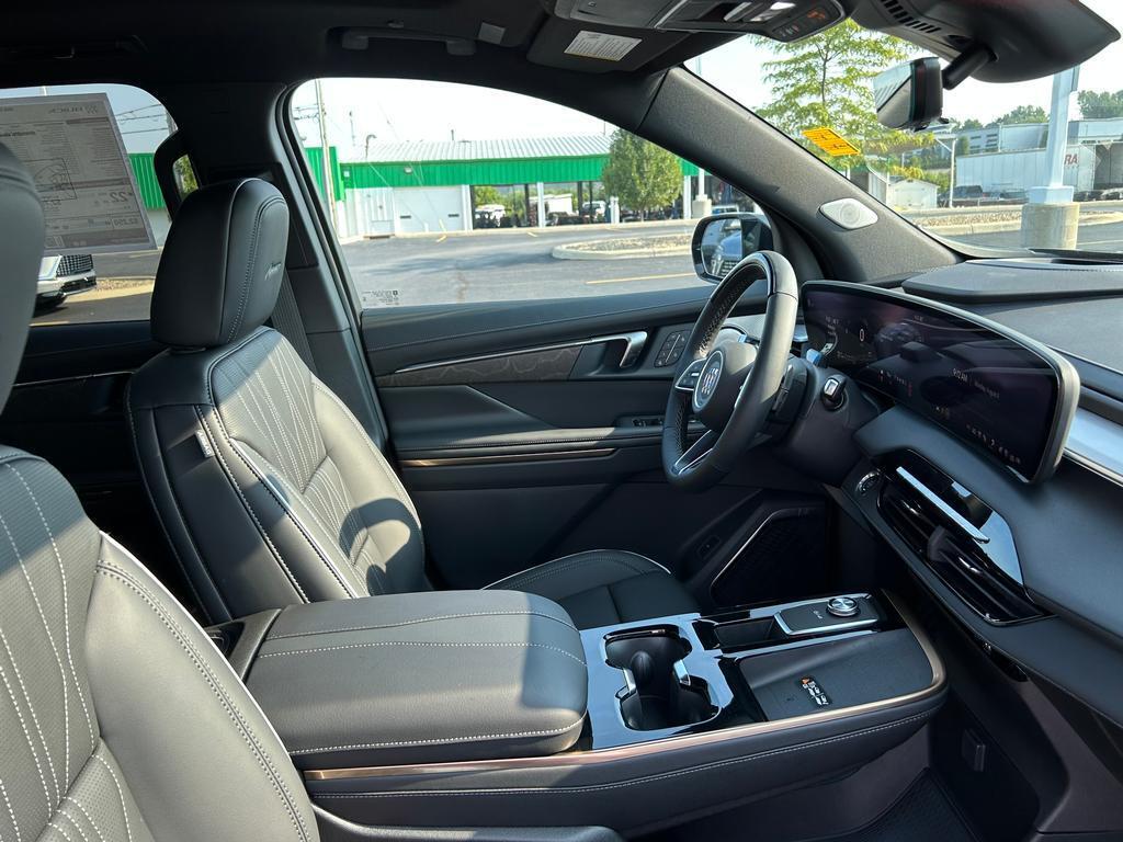 2026 Buick Enclave Avenir photo 19
