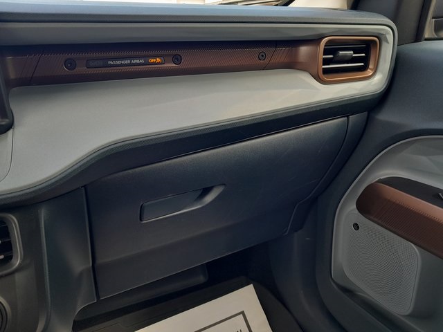 2023 Ford Maverick Lariat photo 31