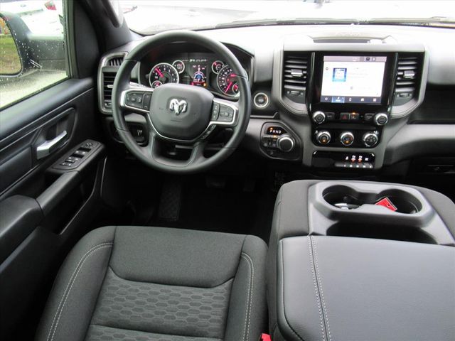 2025 Ram 1500 Tradesman photo 13