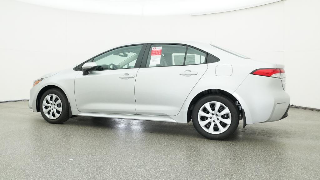 2025 Toyota Corolla LE photo 10