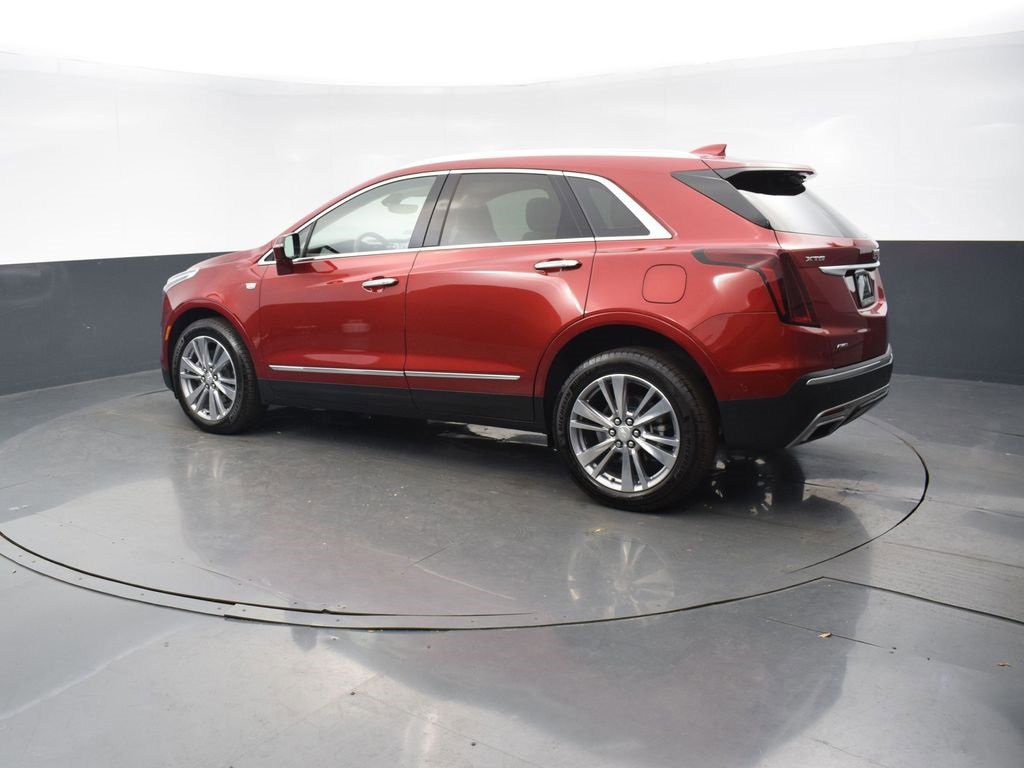 2024 Cadillac XT5 Premium Luxury photo 2