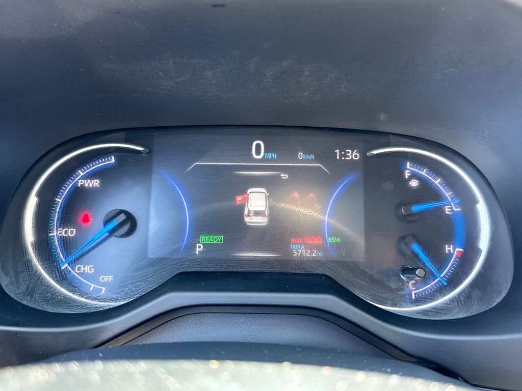 2019 Toyota RAV4 Hybrid XSE photo 25