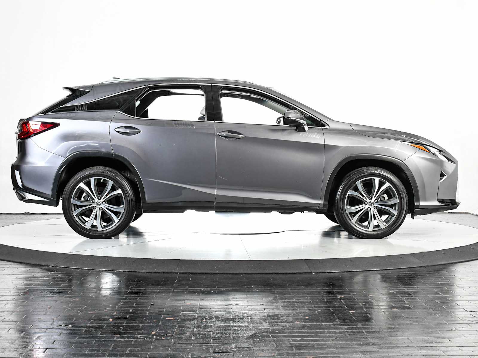 2017 Lexus RX photo 6