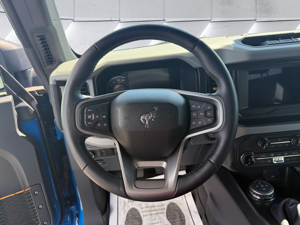 2022 Ford Bronco Badlands photo 9