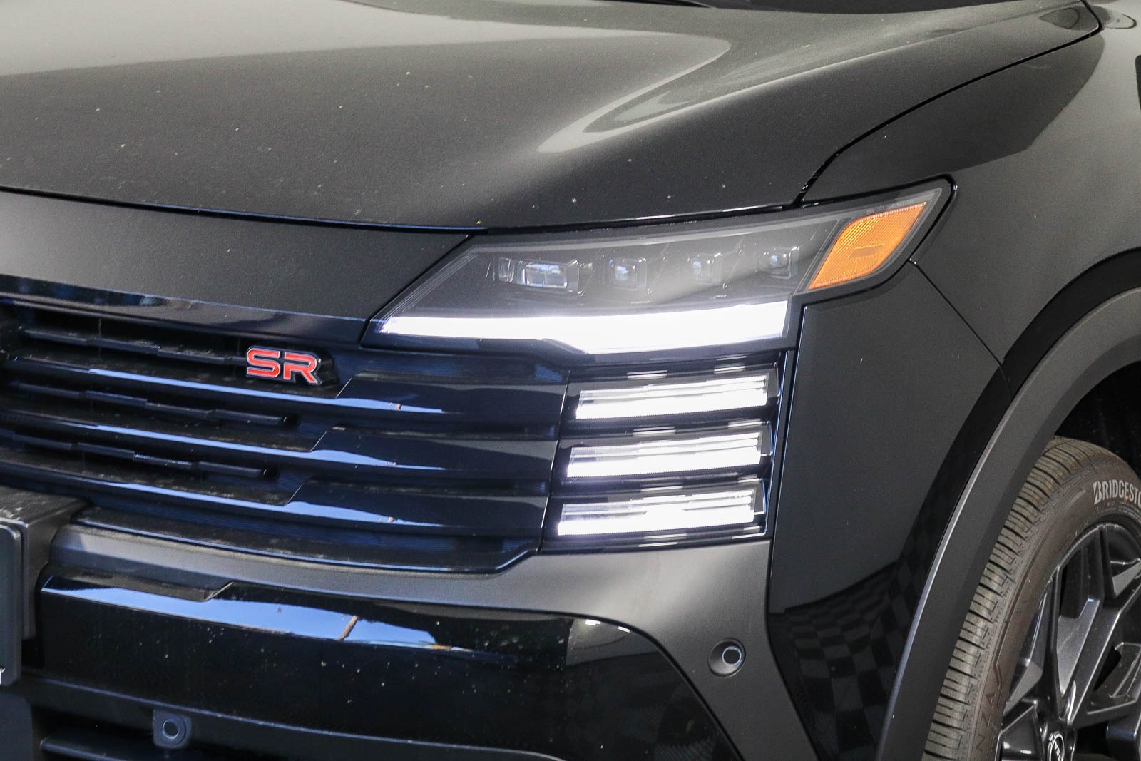 2026 Nissan Kicks SR photo 4