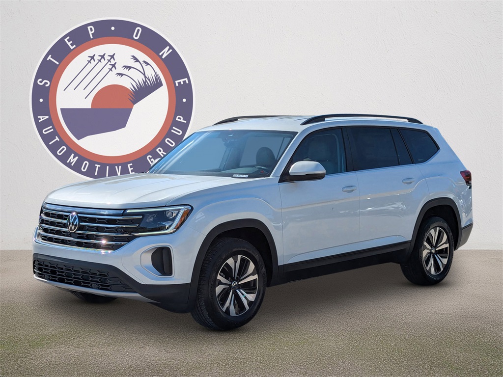 2026 Volkswagen Atlas SE photo 2